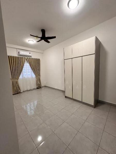 Pangsapuri untuk Disewa di Idaman Cahaya 2 - Fakurazy Abu Bakar - Bedroom - PropertyGuru.com.my