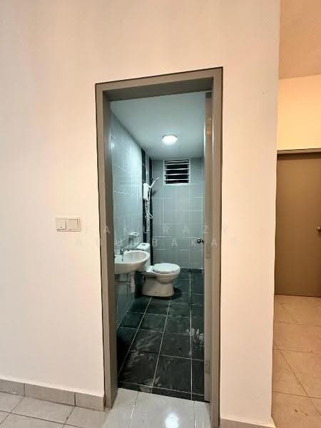 Pangsapuri untuk Disewa di Idaman Cahaya 2 - Fakurazy Abu Bakar - Bathroom - PropertyGuru.com.my