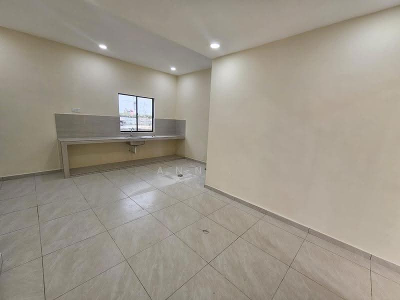 2-storey Terraced House for Sale in Saleng (Senai) - Ann . - Kitchen - PropertyGuru.com.my
