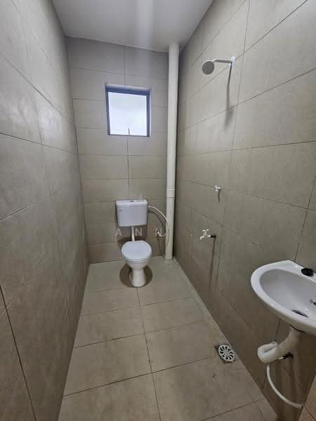 2-storey Terraced House for Sale in Saleng (Senai) - Ann . - Bathroom - PropertyGuru.com.my