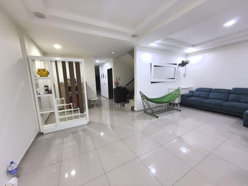 2-storey Terraced House for Sale in Menglembu Kledang Timur (Menglembu) - Joseph Wong - Living Room - PropertyGuru.com.my