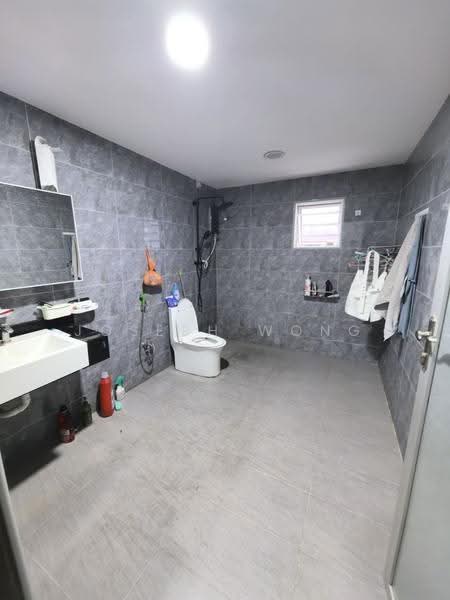 2-storey Terraced House for Sale in Menglembu Kledang Timur (Menglembu) - Joseph Wong - Bathroom - PropertyGuru.com.my