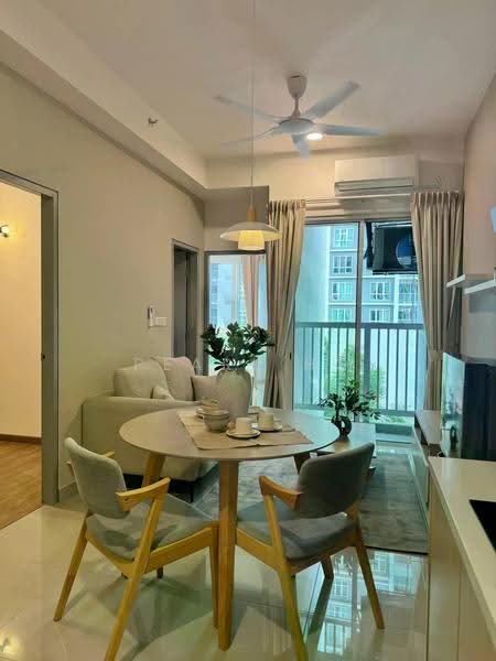 Kediaman Servis untuk Disewa di 121 Residences - Pearl Ho - Living Room - PropertyGuru.com.my