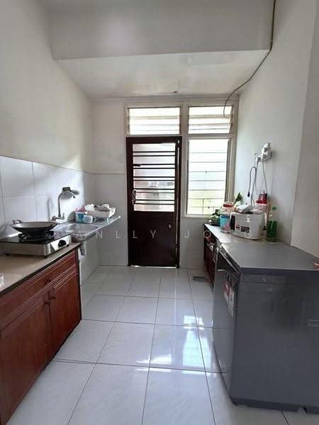 2-storey Terraced House for Sale in Setia Eco Gardens (Gelang Patah) - Janlly Jong - Kitchen - PropertyGuru.com.my
