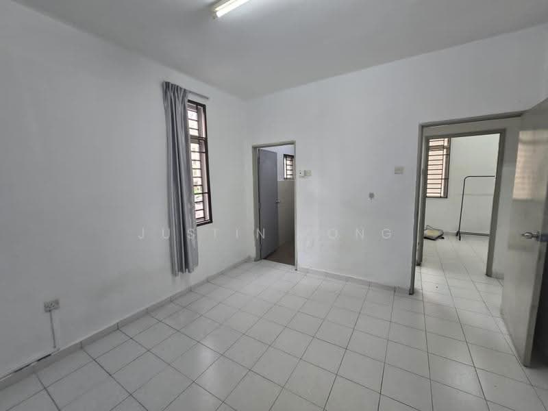 Pangsapuri untuk Dijual di Taman Larkin Idaman Plot C - Justin Kong - Interior - PropertyGuru.com.my