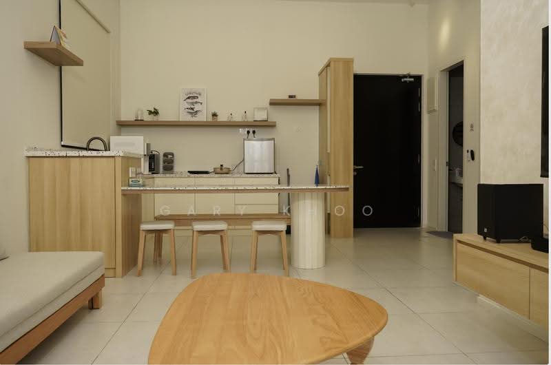 Kediaman Servis untuk Dijual di Urban Suites - Gary Khoo - Living Room - PropertyGuru.com.my