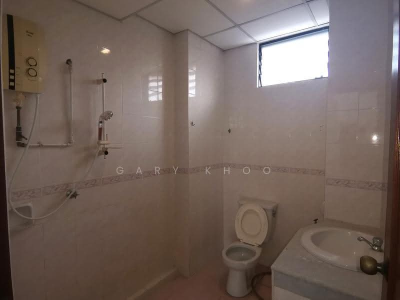 Condominium for Sale at Villa Ria - Gary Khoo - Bathroom - PropertyGuru.com.my