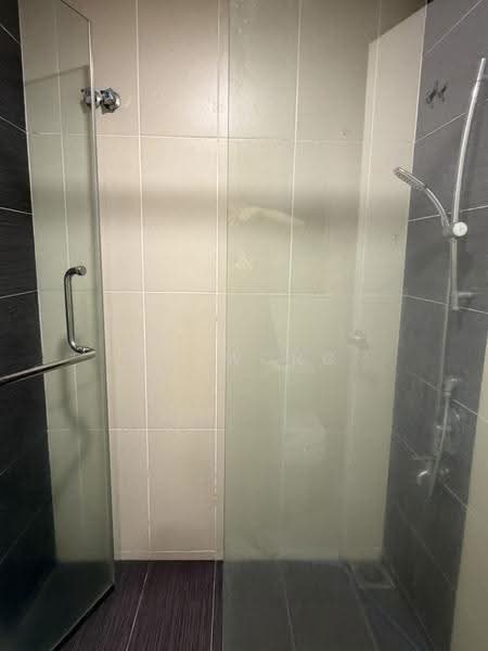 Kediaman Servis untuk Disewa di Kanvas SOHO - GG Wong - Bathroom - PropertyGuru.com.my