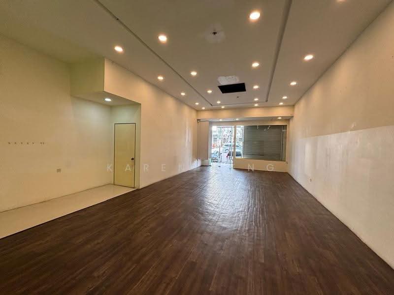 Kedai untuk Disewa di Taman Ungku Tun Aminah (Skudai) - Karen Heng - Interior - PropertyGuru.com.my