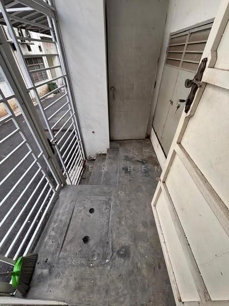 Kedai untuk Disewa di Taman Ungku Tun Aminah (Skudai) - Karen Heng - Exterior - PropertyGuru.com.my