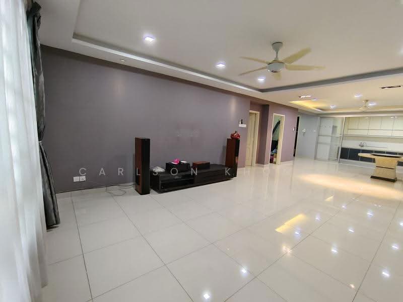 Kondominium untuk Dijual di Atmosfera Kondominium - Carlson Khong - Living Room - PropertyGuru.com.my