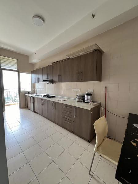 Kediaman Servis untuk Dijual di Windsor Tower - Ann Lim - Kitchen - PropertyGuru.com.my