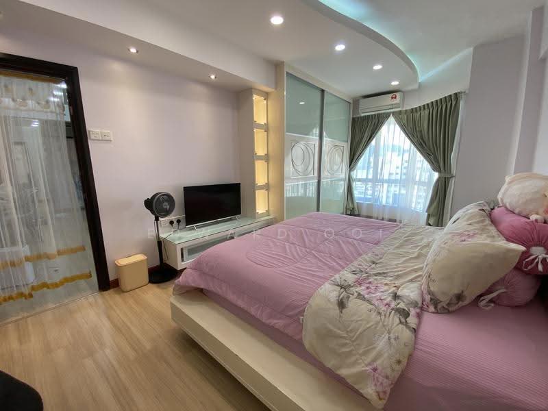 Kediaman Servis untuk Dijual di Summerton - Edward Ooi - Bedroom - PropertyGuru.com.my