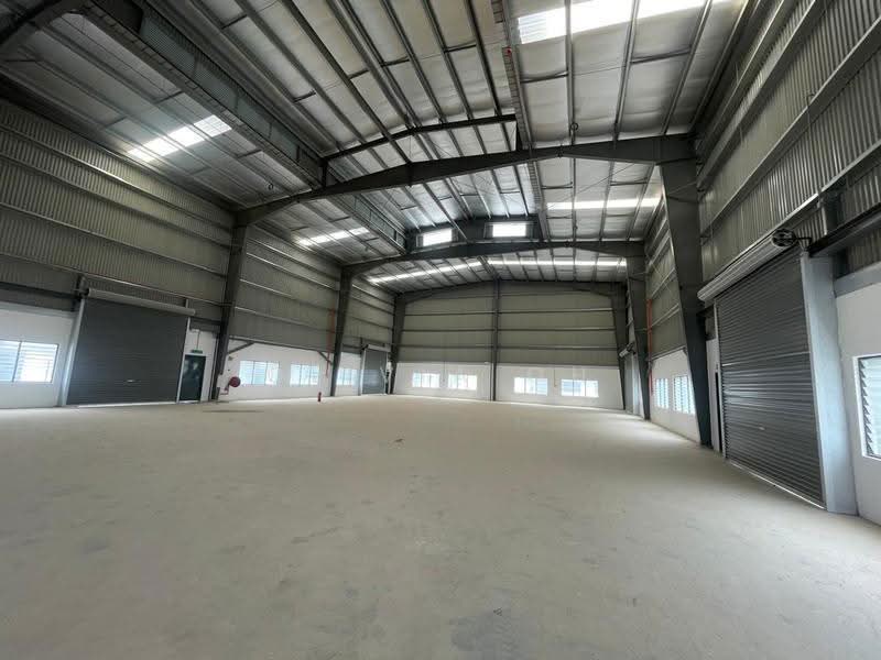 Semi-D Factory for Sale in Seri Kembangan Industrial Area (Seri Kembangan) - OLIVIA OH - Interior - PropertyGuru.com.my