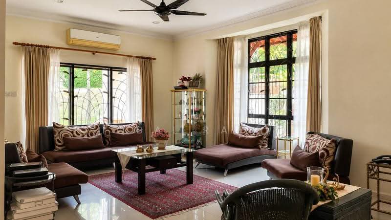 Rumah Berkembar untuk Dijual di Seksyen 7 (Shah Alam) - Iqbal Rafei - Living Room - PropertyGuru.com.my