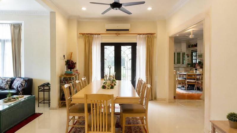 Rumah Berkembar untuk Dijual di Seksyen 7 (Shah Alam) - Iqbal Rafei - Dining Room - PropertyGuru.com.my