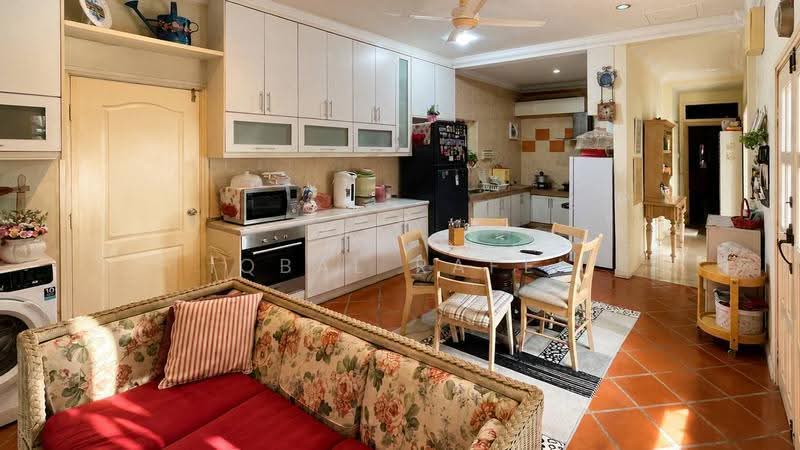 Rumah Berkembar untuk Dijual di Seksyen 7 (Shah Alam) - Iqbal Rafei - Kitchen - PropertyGuru.com.my