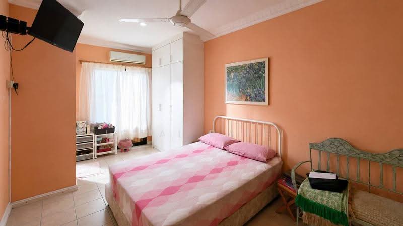 Rumah Berkembar untuk Dijual di Seksyen 7 (Shah Alam) - Iqbal Rafei - Bedroom - PropertyGuru.com.my