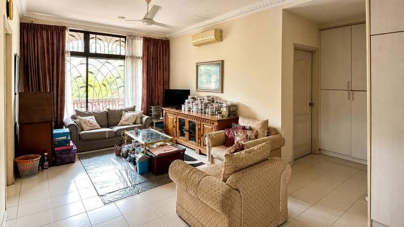 Rumah Berkembar untuk Dijual di Seksyen 7 (Shah Alam) - Iqbal Rafei - Living Room - PropertyGuru.com.my