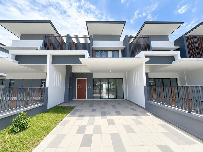 2-storey Terraced House for Sale in Sungai Buloh (Selangor) - Lucas Loh - Exterior - PropertyGuru.com.my