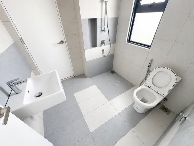 2-storey Terraced House for Sale in Sungai Buloh (Selangor) - Lucas Loh - Bathroom - PropertyGuru.com.my
