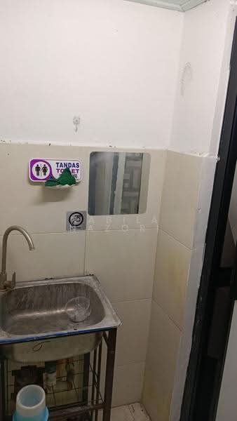 Warehouse for Rent in Kampung Cherang (Kota Bharu) - Nabila Nazori - Bathroom - PropertyGuru.com.my