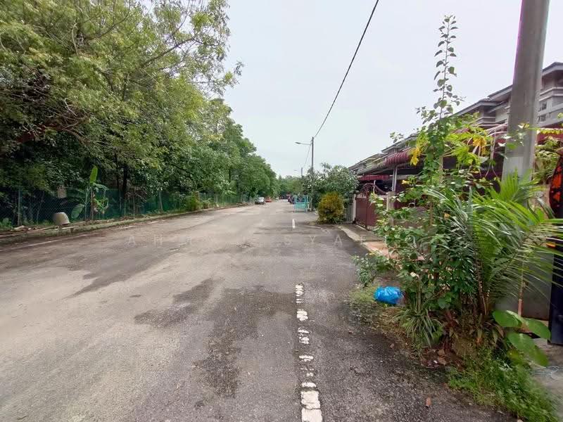 2-storey Terraced House for Sale in Bandar Putera 2 (Klang) - Ahmad Syafiq - Exterior - PropertyGuru.com.my
