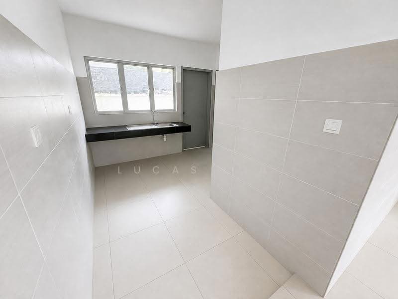 Semi-Detached House for Sale in Bandar Seri Coalfields (Sungai Buloh) - Lucas Loh - Kitchen - PropertyGuru.com.my
