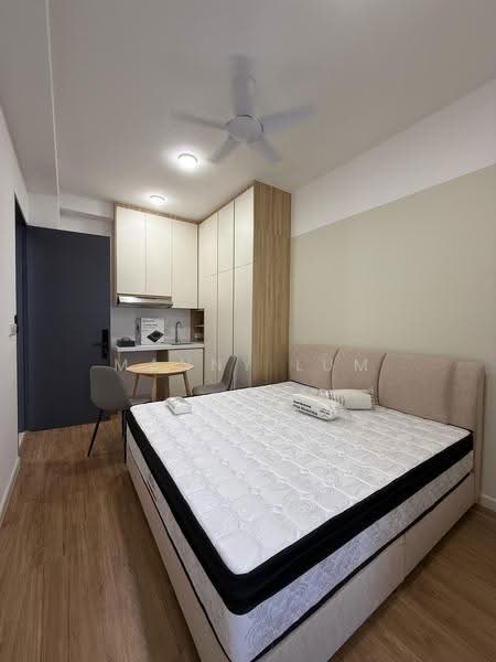 Kediaman Servis untuk Dijual di Sunway Velocity TWO - Manny Lum - Bedroom - PropertyGuru.com.my