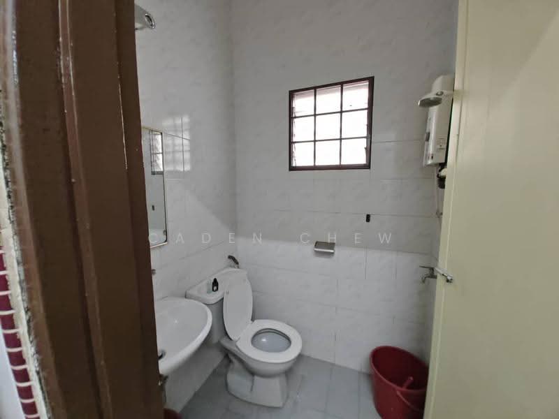 Rumah Teres 2-Tingkat untuk Dijual di Klang (Selangor) - Caden Chew - Bathroom - PropertyGuru.com.my