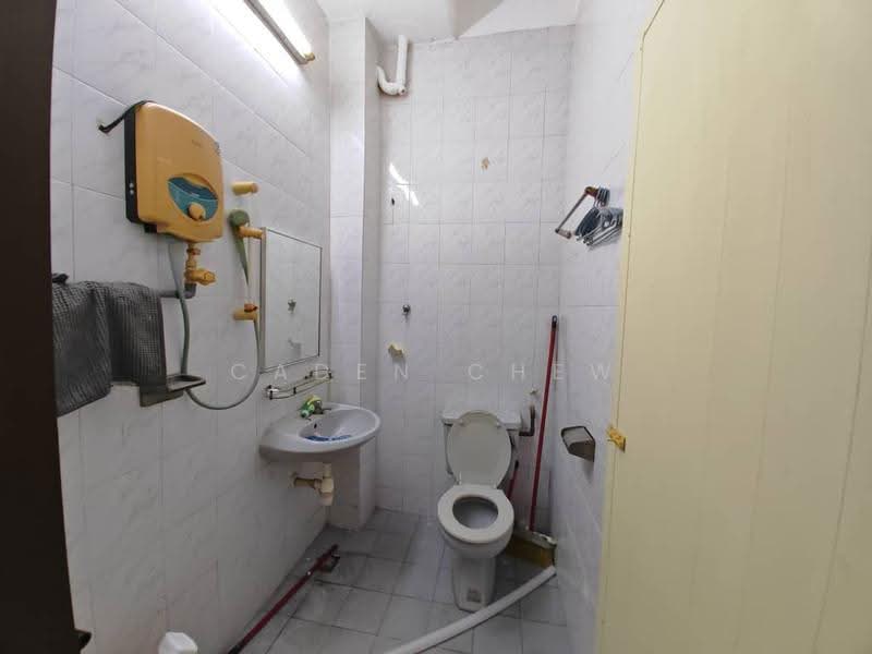 Rumah Teres 2-Tingkat untuk Dijual di Klang (Selangor) - Caden Chew - Bathroom - PropertyGuru.com.my