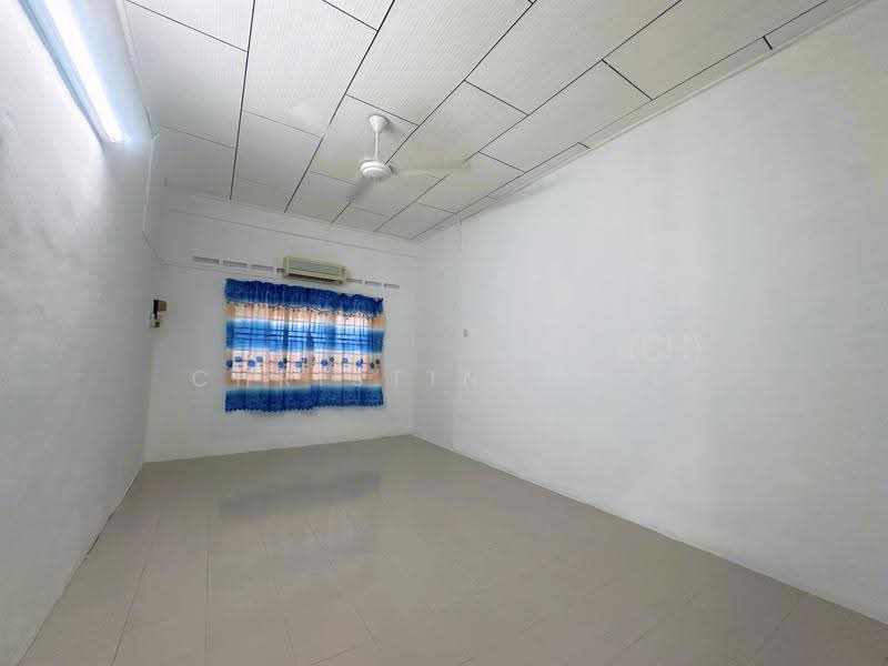 1-storey Terraced House for Sale in Taman Melaka Baru (Batu Berendam) - Christina Lee - Interior - PropertyGuru.com.my