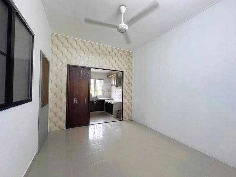 1-storey Terraced House for Sale in Taman Melaka Baru (Batu Berendam) - Christina Lee - Kitchen - PropertyGuru.com.my