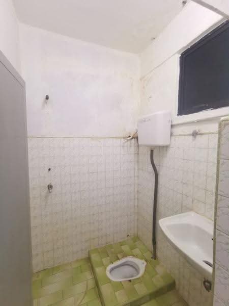 Flat for Sale at Flat Taman Ungku Tun Aminah - Bee Bee - PropertyGuru.com.my
