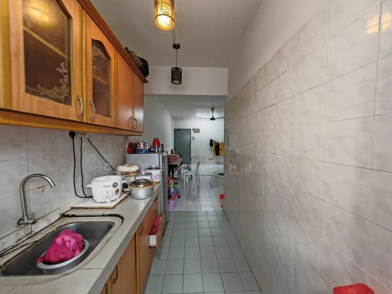 Pangsapuri untuk Dijual di Pangsapuri Sri Kemuning - Caden Chew - Kitchen - PropertyGuru.com.my
