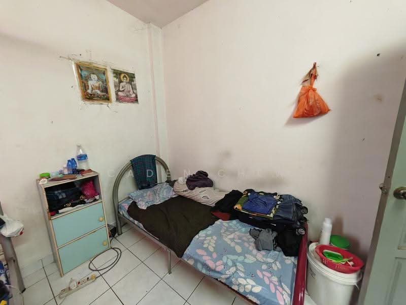 Pangsapuri untuk Dijual di Pangsapuri Sri Kemuning - Caden Chew - Bedroom - PropertyGuru.com.my