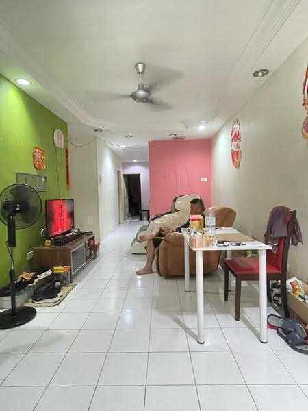 Townhouse for Sale in Batu Caves (Selangor) - Raymond Siew - Living Room - PropertyGuru.com.my