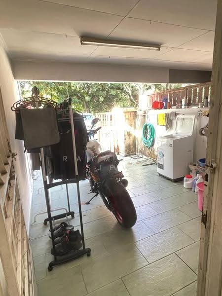 Townhouse for Sale in Batu Caves (Selangor) - Raymond Siew - Exterior - PropertyGuru.com.my