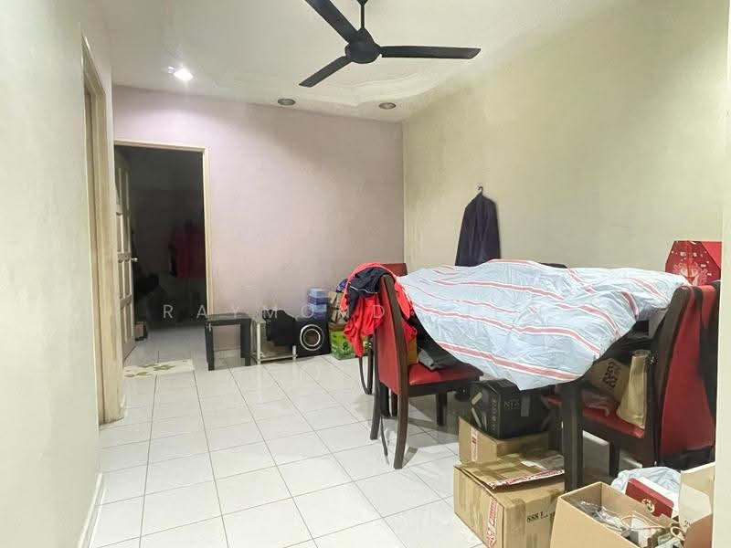 Townhouse for Sale in Batu Caves (Selangor) - Raymond Siew - Living Room - PropertyGuru.com.my