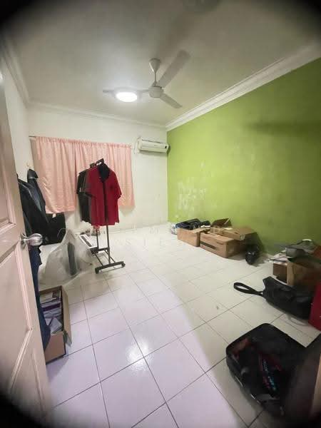 Townhouse for Sale in Batu Caves (Selangor) - Raymond Siew - Bedroom - PropertyGuru.com.my