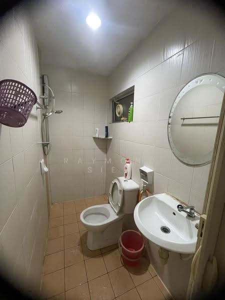 Townhouse for Sale in Batu Caves (Selangor) - Raymond Siew - Bathroom - PropertyGuru.com.my