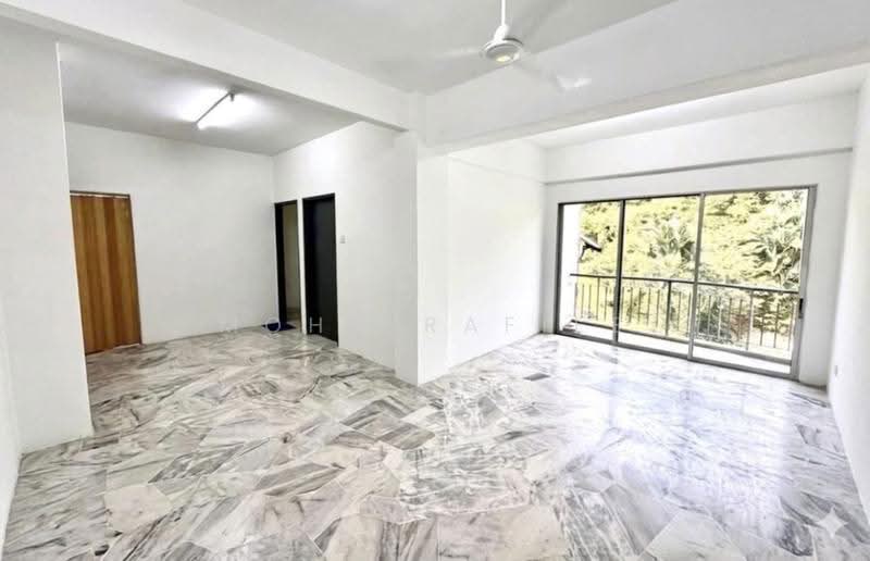 Pangsapuri untuk Dijual di Taman Bukit Mutiara - Mohd Rafiee - Living Room - PropertyGuru.com.my