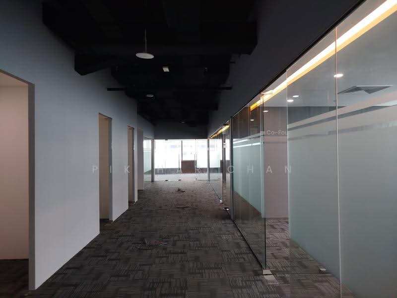 Pejabat untuk Disewa di KL Eco City (Kuala Lumpur) - Pik Har Chan - Corridor - PropertyGuru.com.my