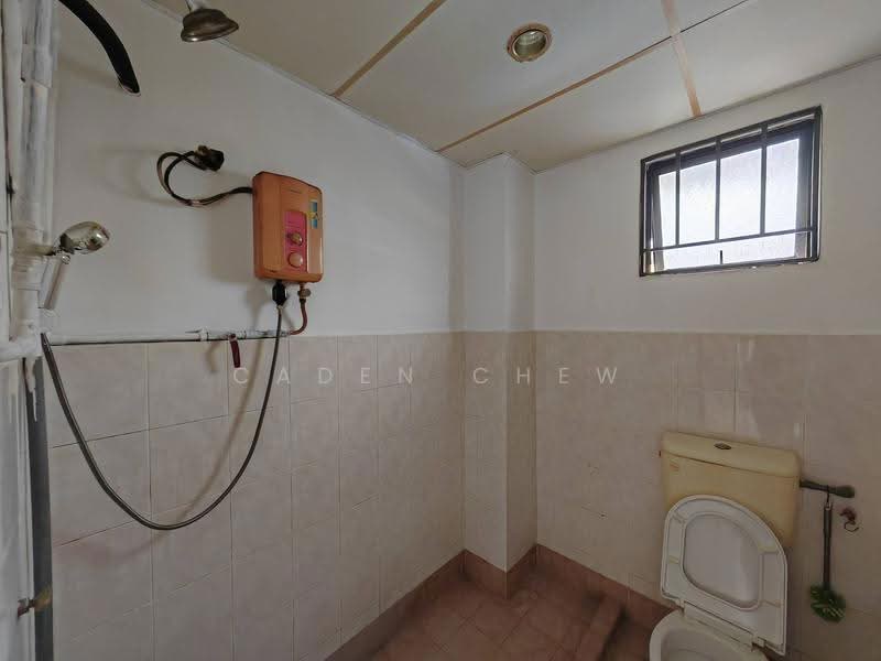 Pangsapuri untuk Disewa di Prima Bayu Apartment - Caden Chew - Bathroom - PropertyGuru.com.my