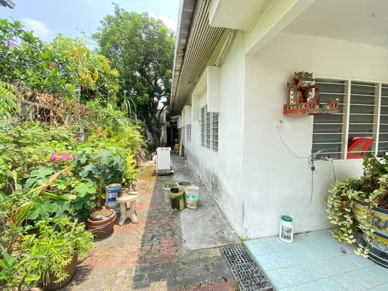 Bungalow House for Sale in Kampung Cheras Baru (Ampang) - Terry Yee - Exterior - PropertyGuru.com.my