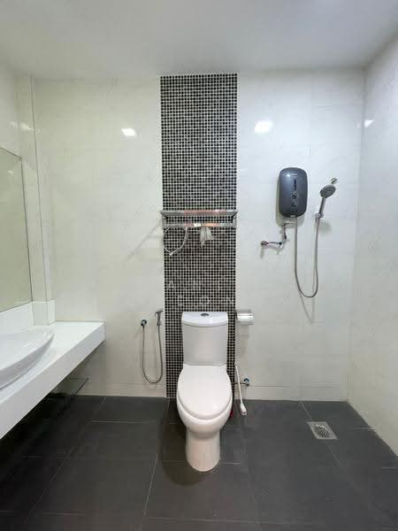 Rumah Teres 2-Tingkat untuk Disewa di Taman Wangsa Permai (Kepong) - Yanis Cheong - Bathroom - PropertyGuru.com.my