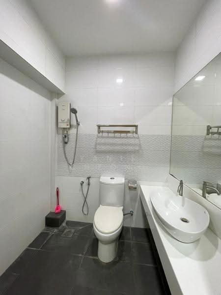 Rumah Teres 2-Tingkat untuk Disewa di Taman Wangsa Permai (Kepong) - Yanis Cheong - Bathroom - PropertyGuru.com.my