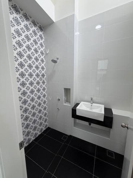 Terraced House for Rent in Kota Masai (Pasir Gudang) - Alvin Lim - Bathroom - PropertyGuru.com.my