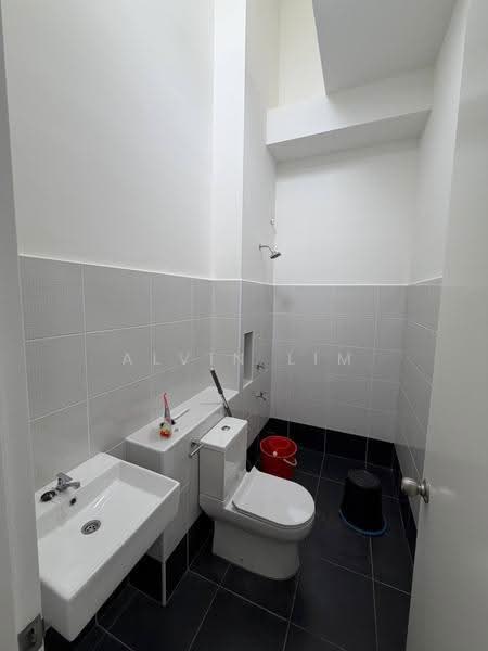 Terraced House for Rent in Kota Masai (Pasir Gudang) - Alvin Lim - Bathroom - PropertyGuru.com.my