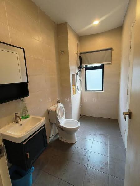Rumah Teres 2-Tingkat untuk Disewa di Taman Cahaya Alam (Shah Alam) - Raymond Siew - Bathroom - PropertyGuru.com.my